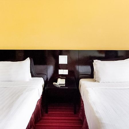 OYO 89693 Perkasa Hotel Keningau Near Hospital Keningau Bagian luar foto