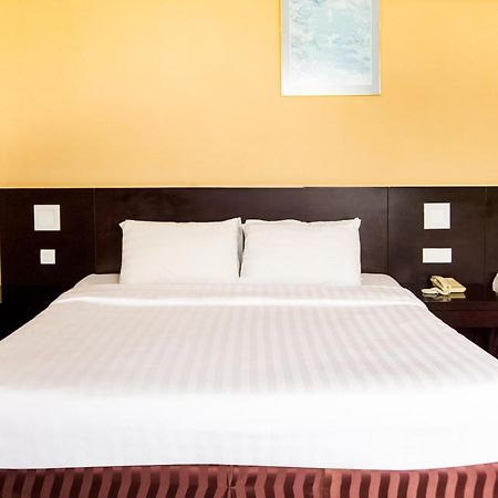 OYO 89693 Perkasa Hotel Keningau Near Hospital Keningau Bagian luar foto