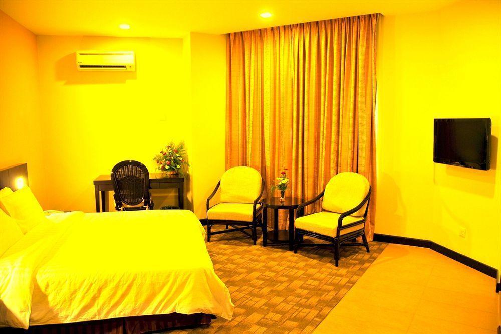 OYO 89693 Perkasa Hotel Keningau Near Hospital Keningau Bagian luar foto