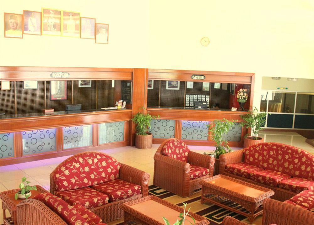 OYO 89693 Perkasa Hotel Keningau Near Hospital Keningau Bagian luar foto