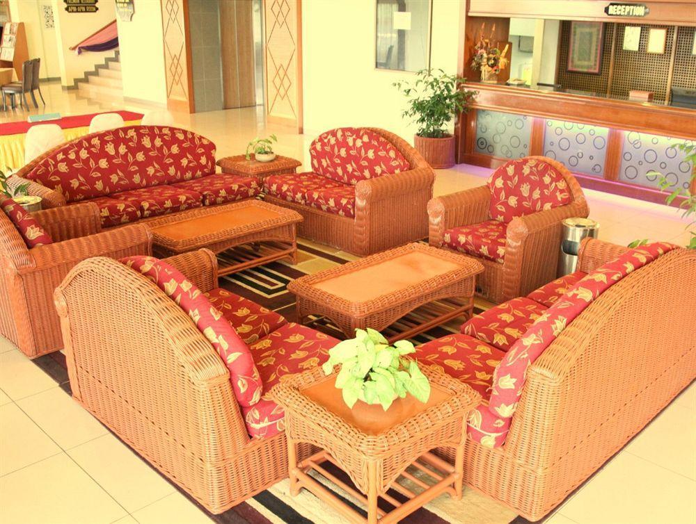 OYO 89693 Perkasa Hotel Keningau Near Hospital Keningau Bagian luar foto
