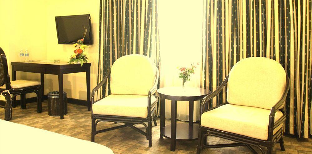 OYO 89693 Perkasa Hotel Keningau Near Hospital Keningau Bagian luar foto