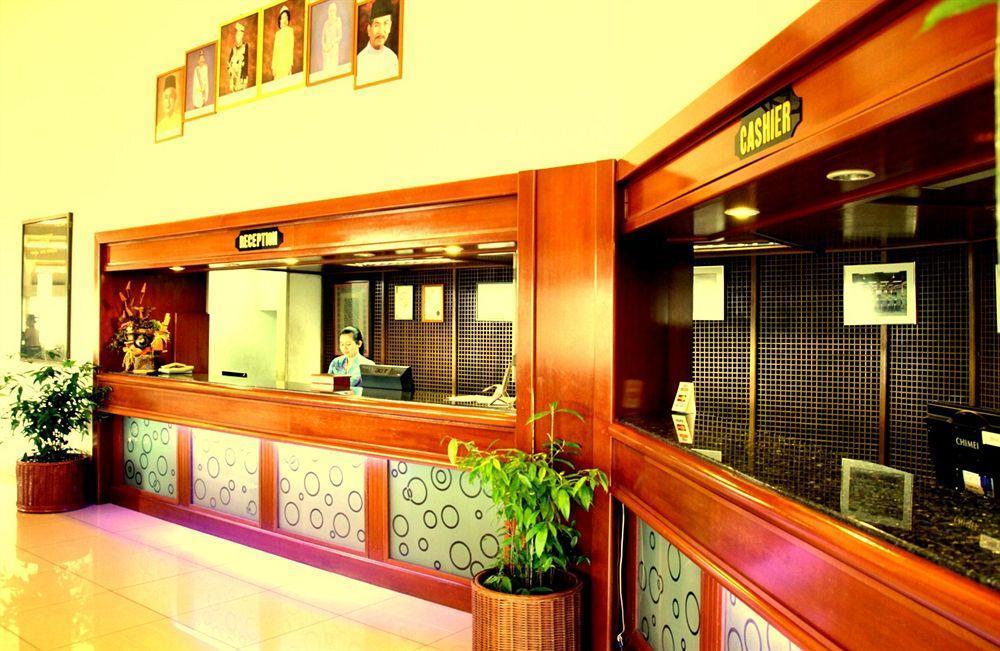 OYO 89693 Perkasa Hotel Keningau Near Hospital Keningau Bagian luar foto