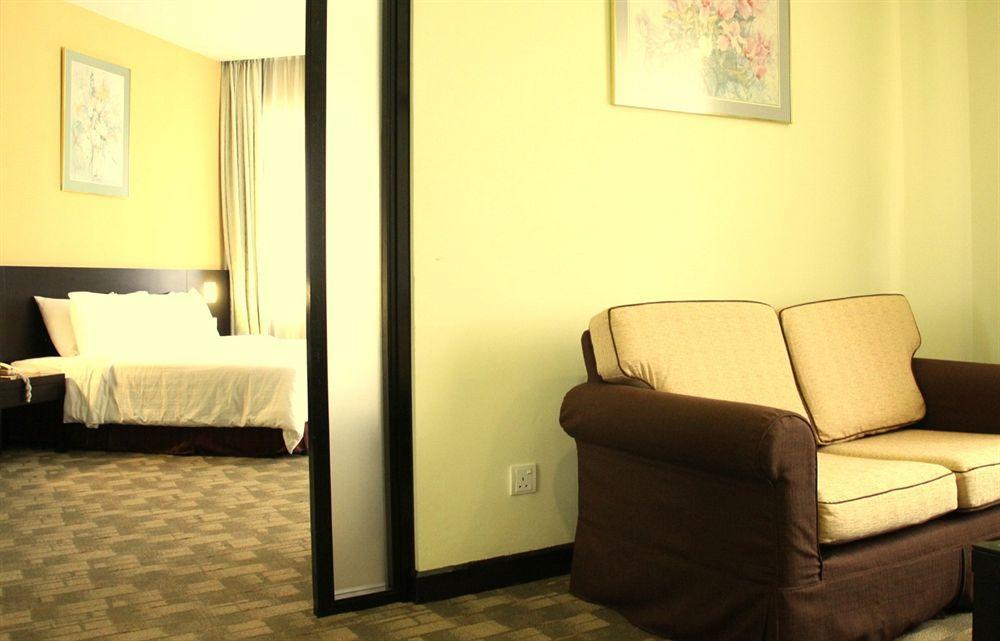 OYO 89693 Perkasa Hotel Keningau Near Hospital Keningau Bagian luar foto