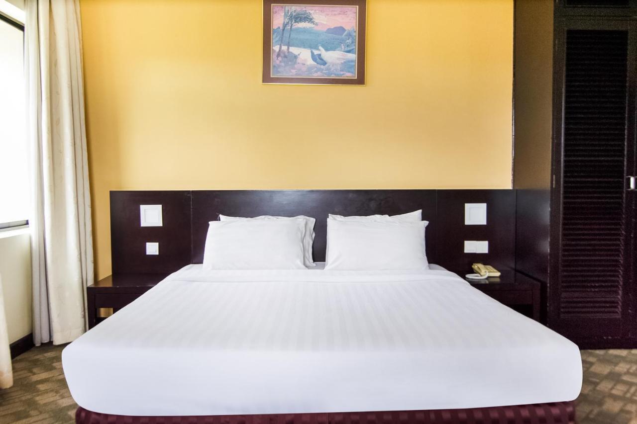 OYO 89693 Perkasa Hotel Keningau Near Hospital Keningau Bagian luar foto