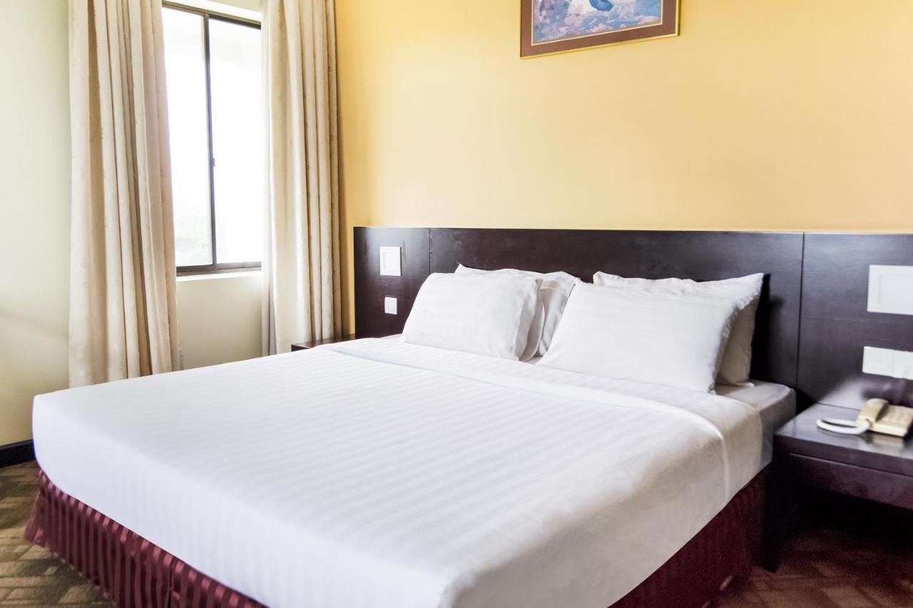 OYO 89693 Perkasa Hotel Keningau Near Hospital Keningau Bagian luar foto