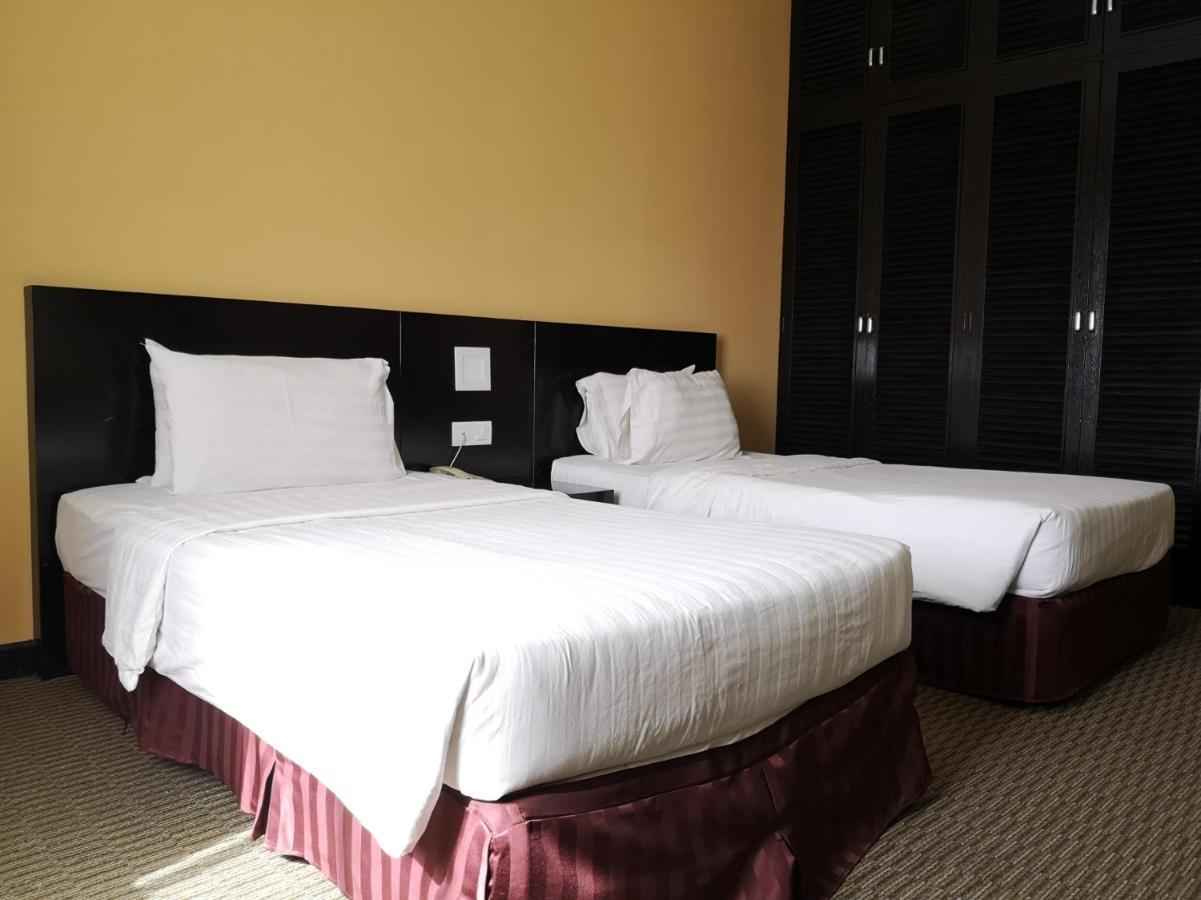 OYO 89693 Perkasa Hotel Keningau Near Hospital Keningau Bagian luar foto