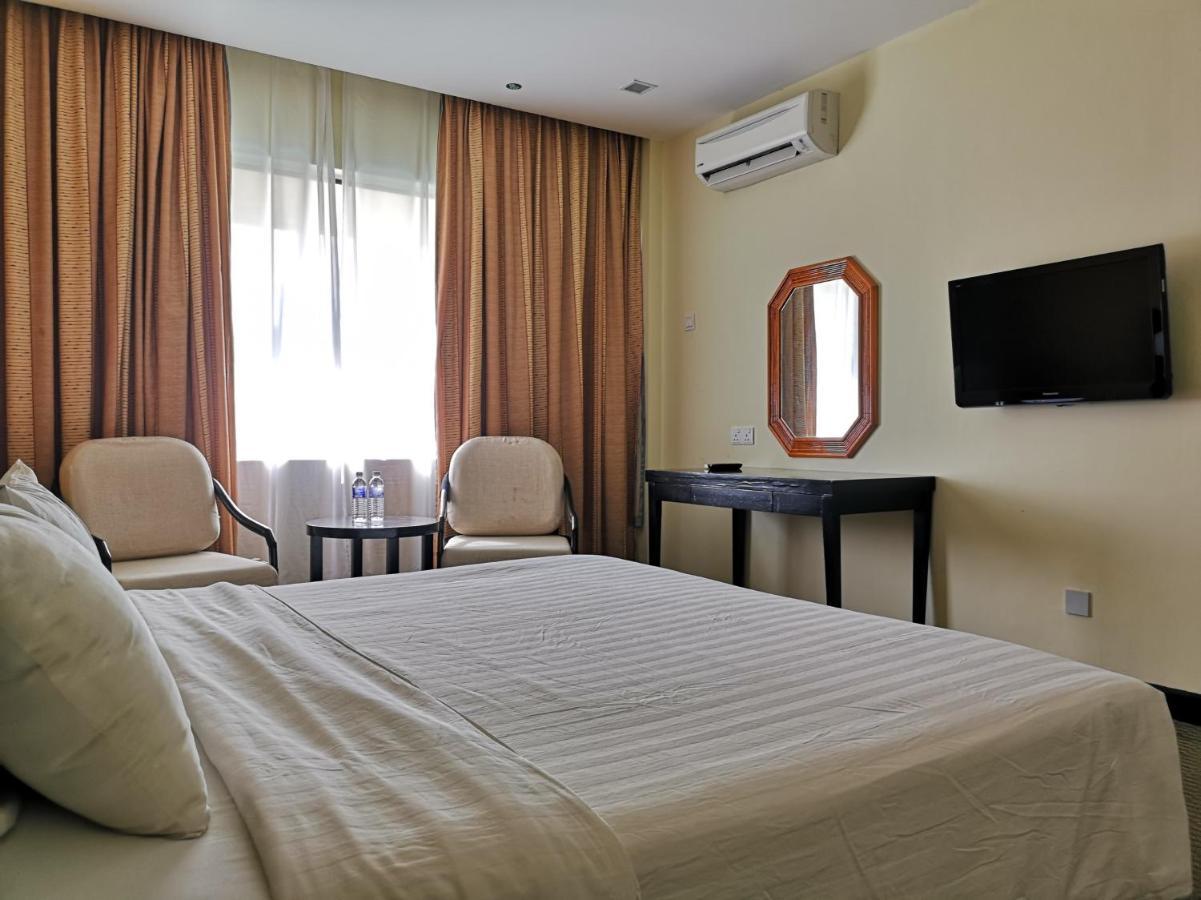OYO 89693 Perkasa Hotel Keningau Near Hospital Keningau Bagian luar foto