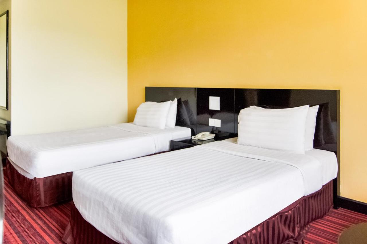 OYO 89693 Perkasa Hotel Keningau Near Hospital Keningau Bagian luar foto