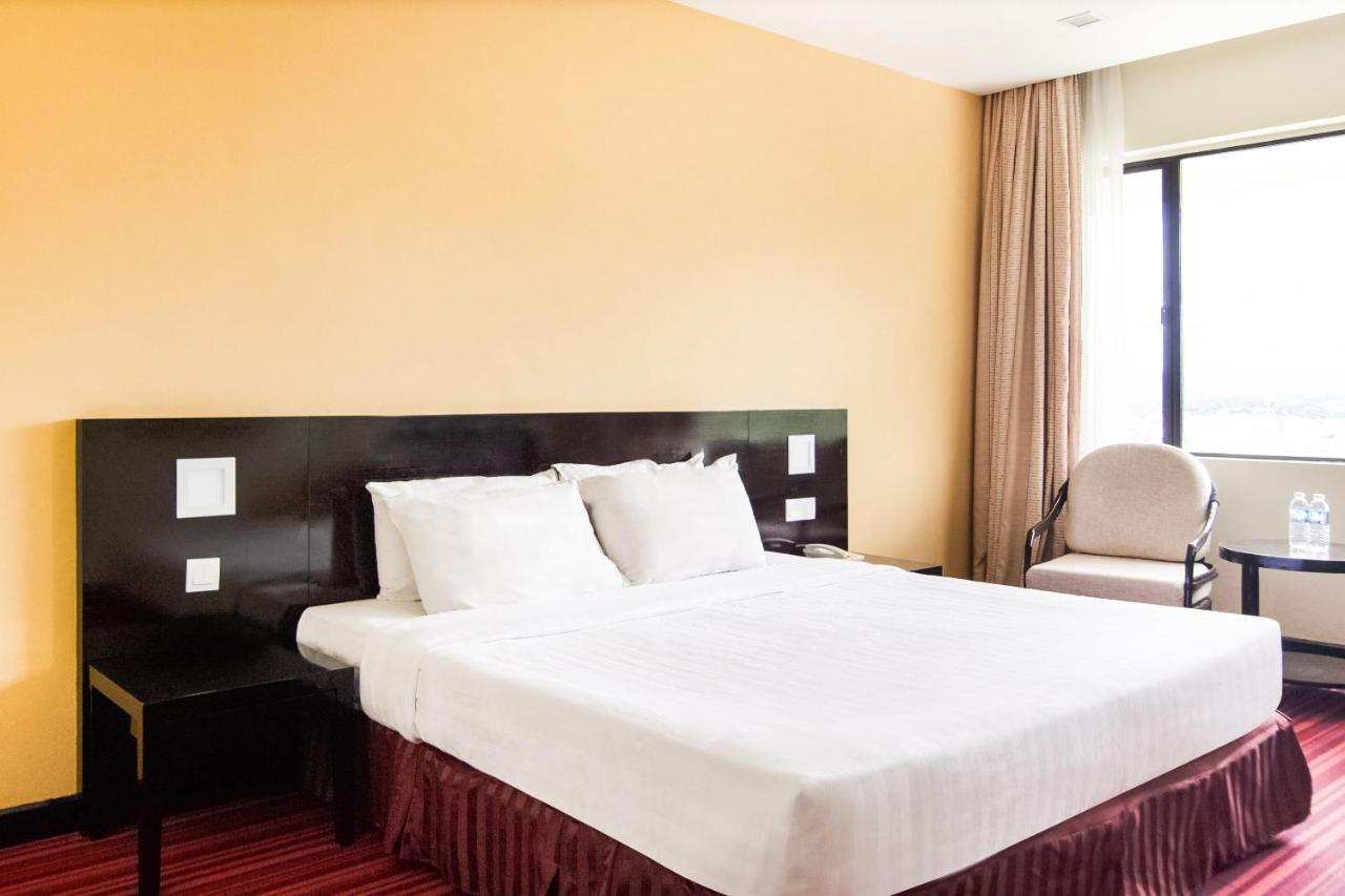 OYO 89693 Perkasa Hotel Keningau Near Hospital Keningau Bagian luar foto